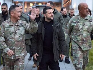 Der ukrainische Präsident Wolodimir Selenski hat sich im Europa-Hauptquartier der US-Streitkräfte mit hochrangigen US-Militärs getroffen | Photo: Videoscan YouTube