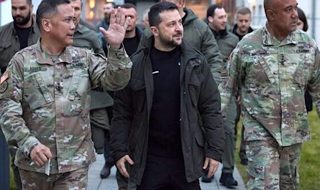 Selinski-im-US-Hauprquartier-in-Wiesbaden--678x381 Der ukrainische Präsident Wolodimir Selenski hat sich im Europa-Hauptquartier der US-Streitkräfte mit hochrangigen US-Militärs getroffen | Photo: Videoscan YouTube